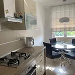 Apartmán Spacious Modern Close To The